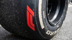 f1 logo in the wheel